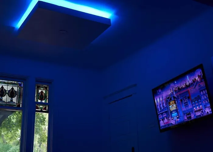 Blue Lounge ☆ Lafontaine Park ☆ Tv Cable